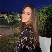 Graduada en Traducción, especializada en Profesorado de ESO, Bachillerato, FP e Idiomas (Inglés). ¡Auténtica, creativa y versátil!